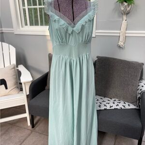 Vanity Fair Vintage 50s/60s Seafoam Green Nylon Tricot Full Length Nightgown
